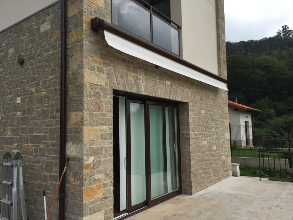 toldo cofre para chalet toldo plegado
