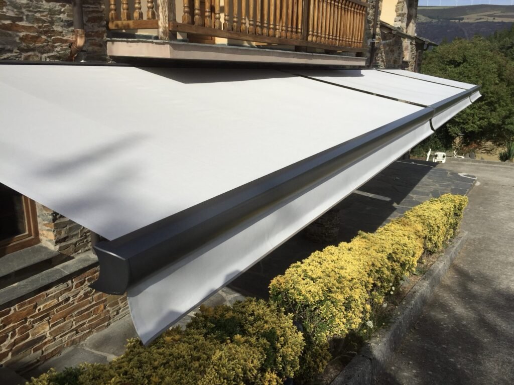 Toldos cofre en el occidente de asturias storbox300